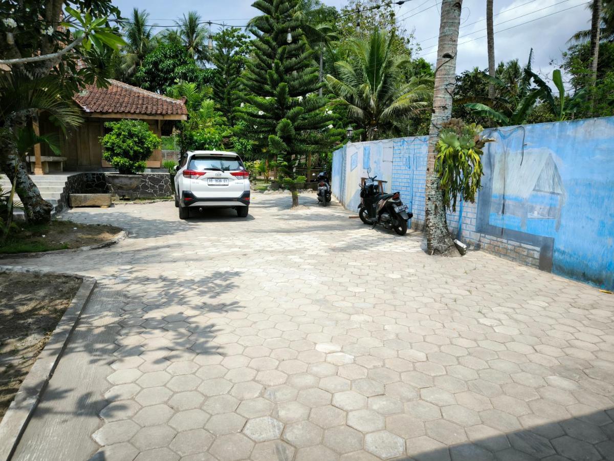 Puri Swantari Javanese Home Stay Sleman  Exterior photo